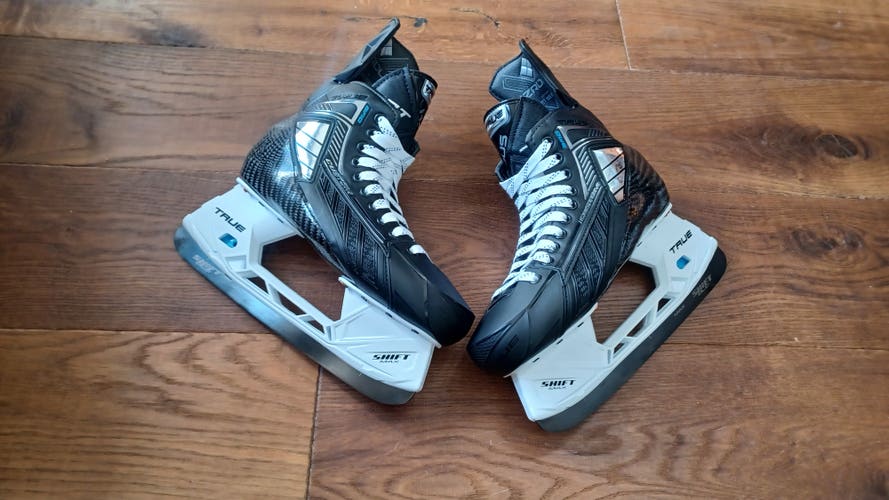 New Senior True Pro Custom Hockey Skates Regular Width 9.5