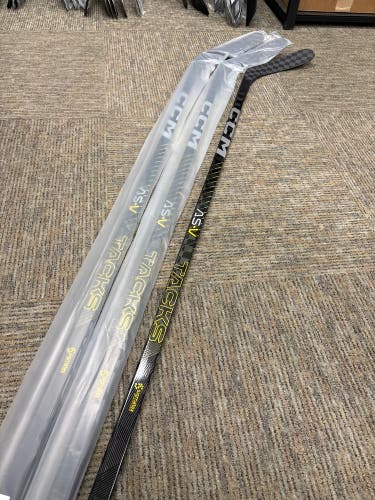 New CCM Right Handed P88 75 Flex Pro Stock Tacks AS-V Hockey Stick