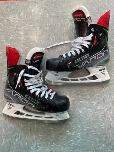 Used Senior Bauer Vapor X3.7 Hockey Skates Regular Width 7.5