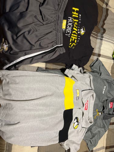 Michigan Tech Hockey polos, shorts and shirt