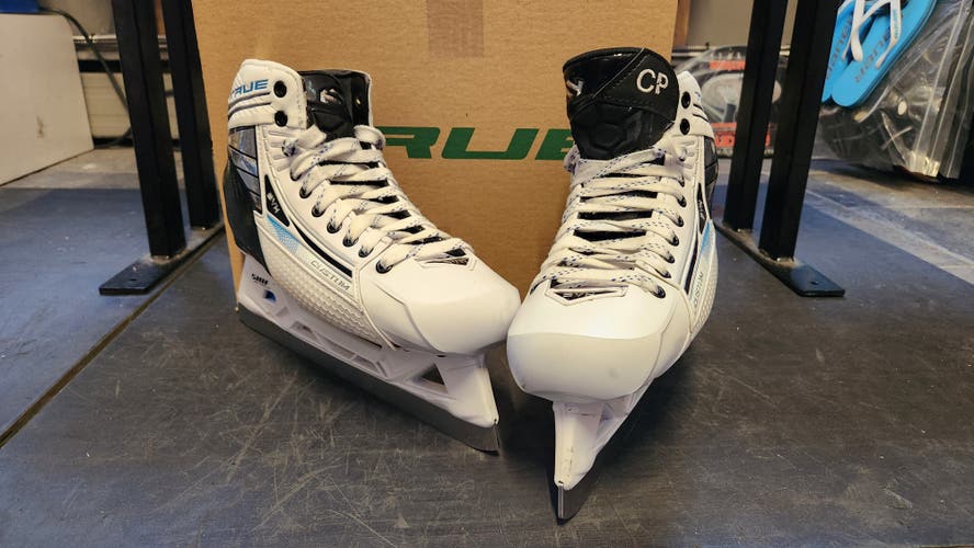 New Senior True SVH Pro Return 2 piece Size 11 Goalie Skate with Custom Tongue "CP" [21010031]