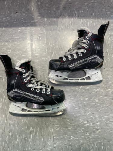 Used Junior Bauer Vapor X400 Hockey Skates Regular Width Size 1.5