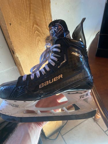 Used Senior Bauer   7.5 Supreme Mach Hockey Skates