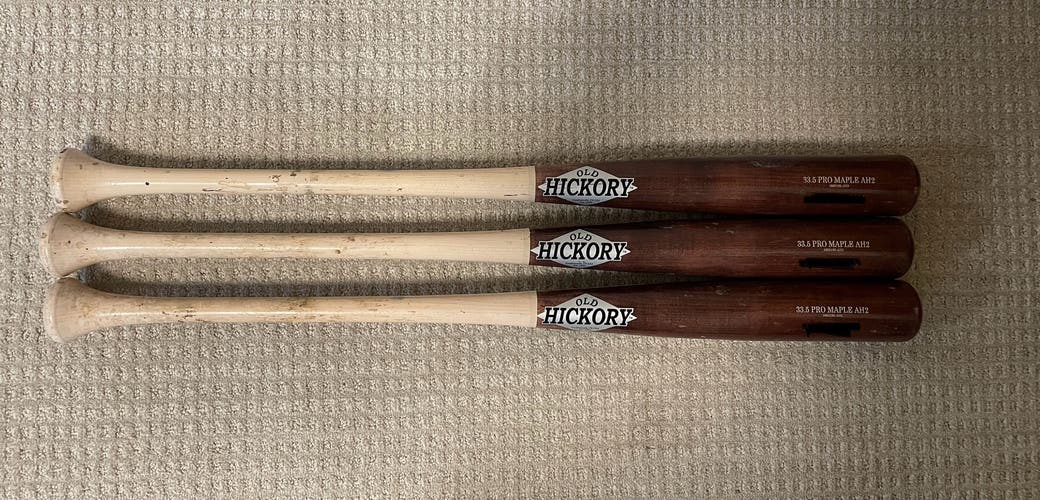 *3* Pro Issued Old Hickory Maple 33.5"/31 Oz AH2 Maple Bat (sold as a set)