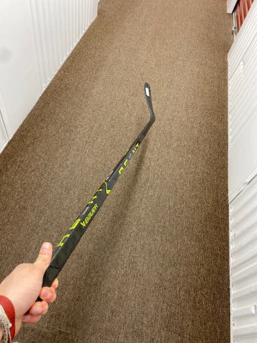 New Bauer Left Hand Ag5nt Hockey Stick