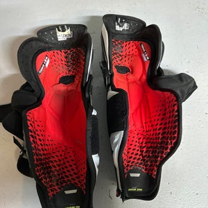 Used Intermediate Bauer 14"  Vapor Hyperlite Shin Pads