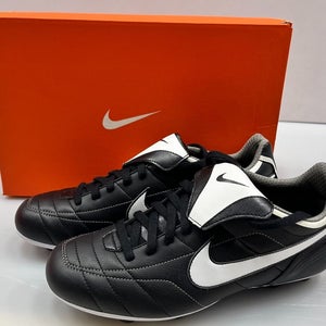 New in box Nike Tiempo Natural VT soccer shoes sz 10 black cleats football EU 44