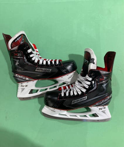Used Senior Bauer Vapor X2.7 Hockey Skates Regular Width 8
