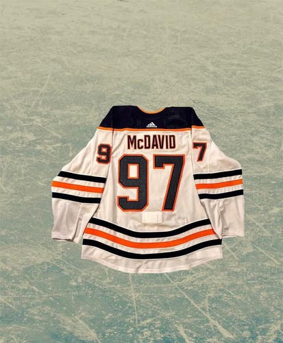 Oilers McDavid Adidas Made in Canada MiC Jersey sz 56