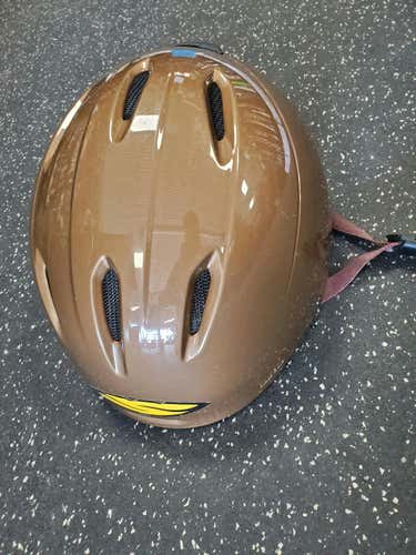 Used Giro Sm Winter Outerwear Ski Helmets