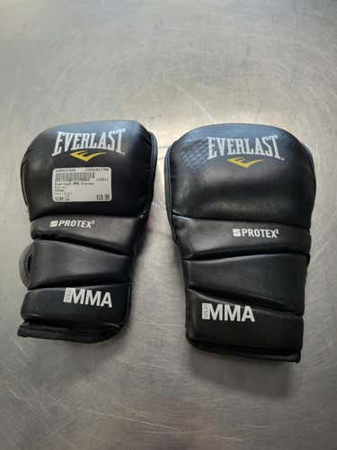 Used Everlast Lg Other Boxing Gloves
