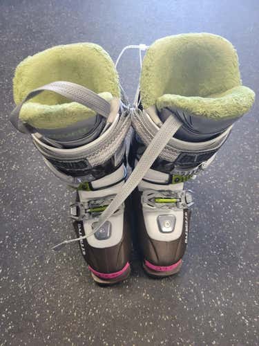 Used Dalbello Lotus 235 Mp - J05.5 - W06.5 Women's Downhill Ski Boots