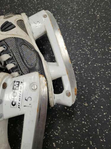 Used Ccm Tacks 452 Junior 01.5 Ice Hockey Skates