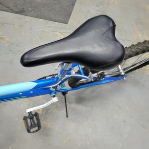 Used Huffy Incline Mountain Bike 43-47cm - 17-18" - Md Frame 18 Speed Women's Bikes