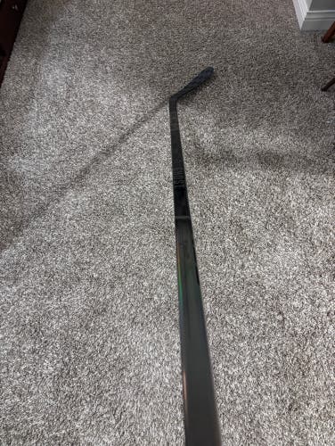 New Senior CCM Right Handed P28  FT Ghost Hockey Stick