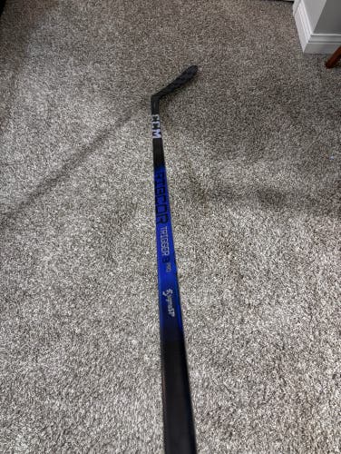 New Senior CCM Right Handed P28 RibCor Trigger 8 Pro Hockey Stick