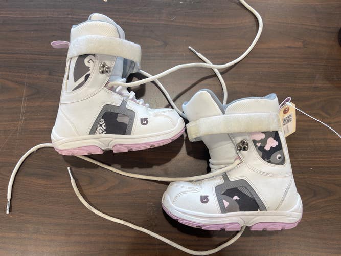 Used Size 4.0 Kid's Burton Snowboard Boots