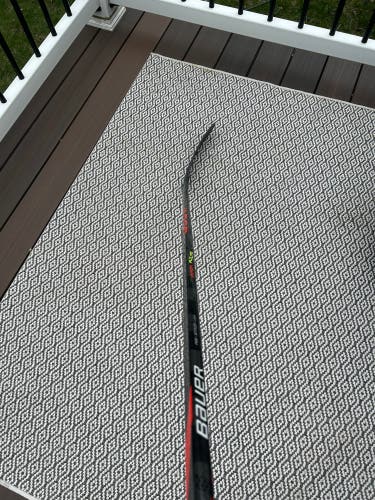 New Senior Bauer Left Hand P88  Vapor FlyLite Hockey Stick