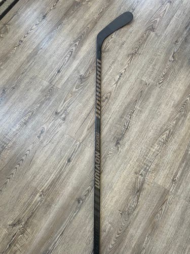 Used Intermediate Warrior Right Handed W03 Super Novium Hockey Stick