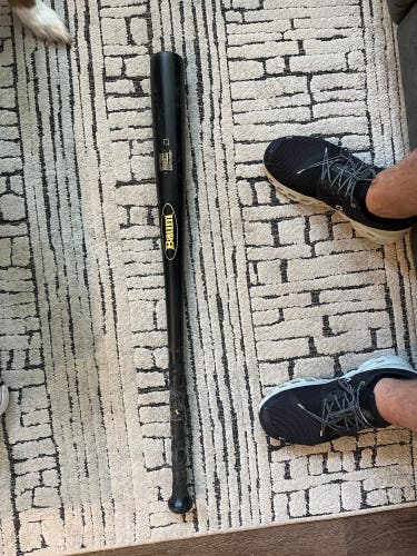 Used 2023 Baum BBCOR Certified Wood Composite 30 oz 33" Gold Stock Bat