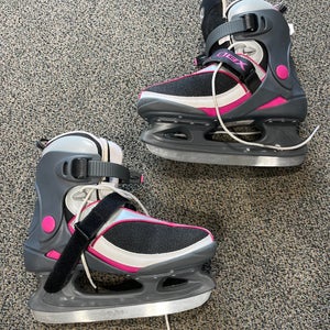 Beginner DBX Senior Size 10 Skates