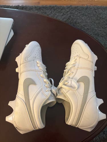 White Used Men's Air Jordan Molded Cleats Cleats