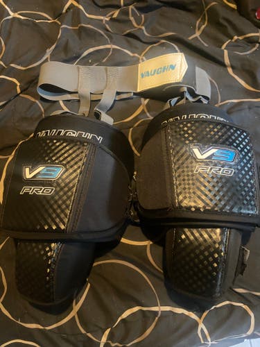 Used Vaughn V9 pro Knee thigh guards like new