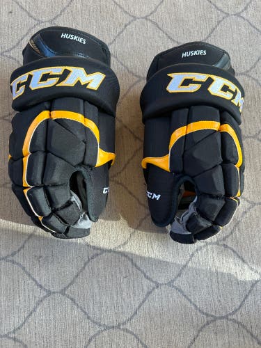 New  CCM 15" Pro Stock HG12 Gloves
