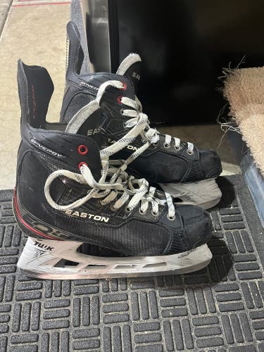 Used Senior Easton Synergy EQ50 Hockey Skates Size 10