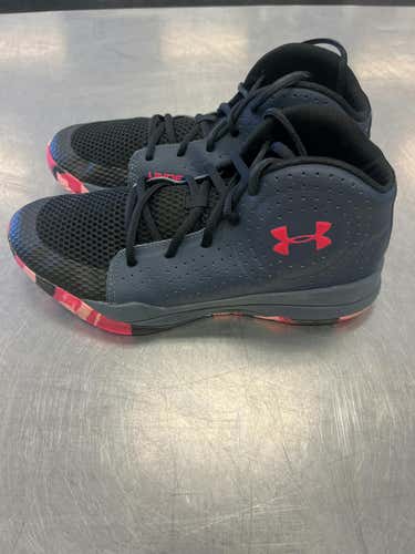 Used Under Armour Senior 7 Basketball Shoes