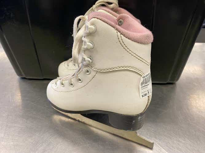 Used Jackson Soft Skate Youth 11.0 Soft Boot Skates