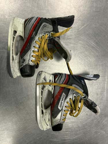 Used Bauer X3.0 Junior 02 Ice Hockey Skates