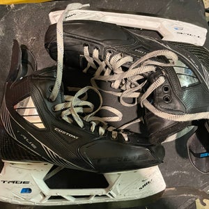 Used Senior True Pro Custom Hockey Skates Regular Width. Right 12 1/4 Left 12 3/4