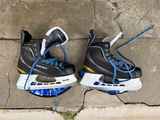 Used Bauer 9 Supreme 120 Hockey Skates