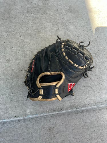 Used 2022 Right Hand Throw 33.5" A2000 Baseball Glove