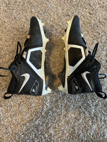 Nike Football Cleats Size 10 Great Condition.