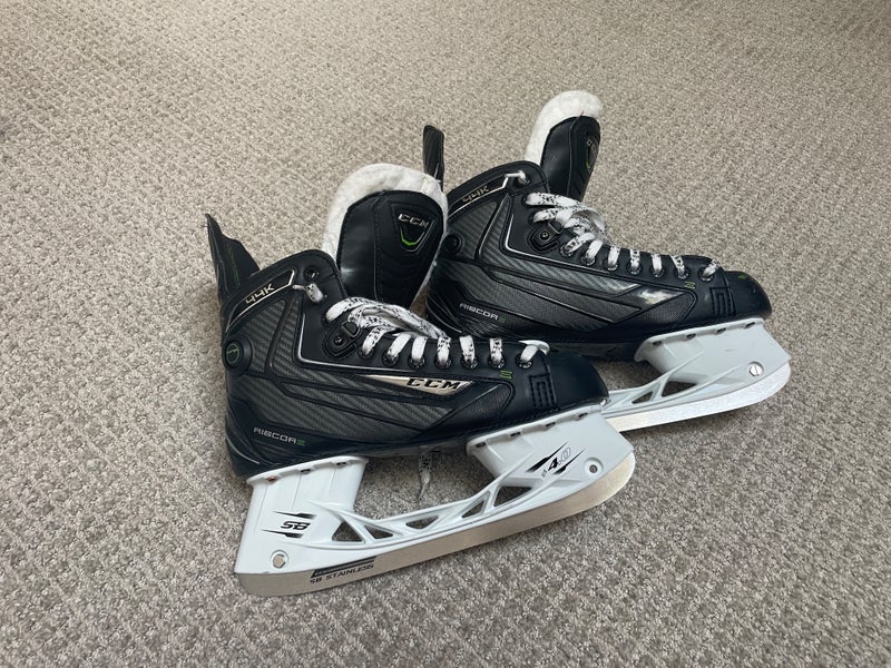New Senior CCM 7.5 RibCor 44K Hockey Skates
