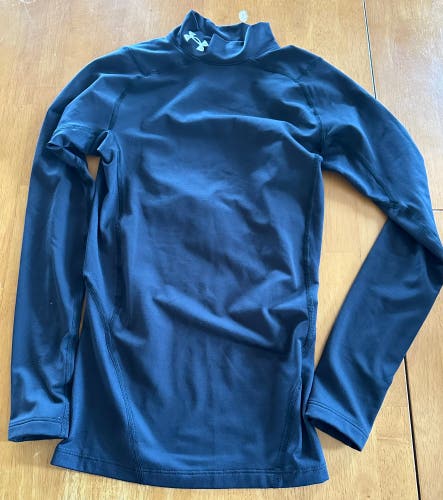 Under Armour compression shirt Size Small Adult
