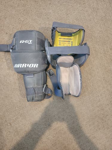 Used Warrior R/GT Sr goalie knee pads