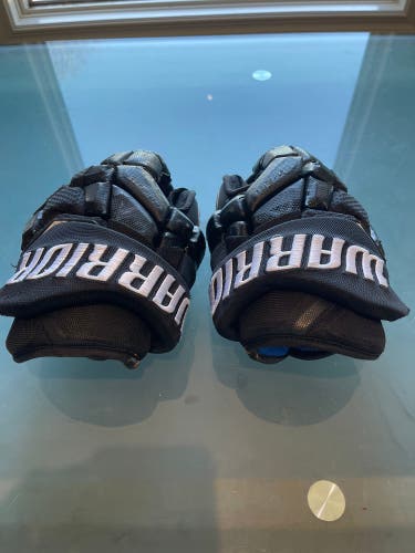 Warrior covert 14” Sr Black Hockey Gloves