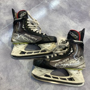Used Senior Bauer Vapor Hyperlite Hockey Skates Size 6