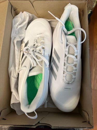 White New Men's Low Top Molded Cleats Icon 7