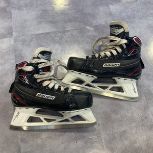 Used Intermediate Bauer Vapor X700 Hockey Goalie Skates Extra Wide Width Size 5.5