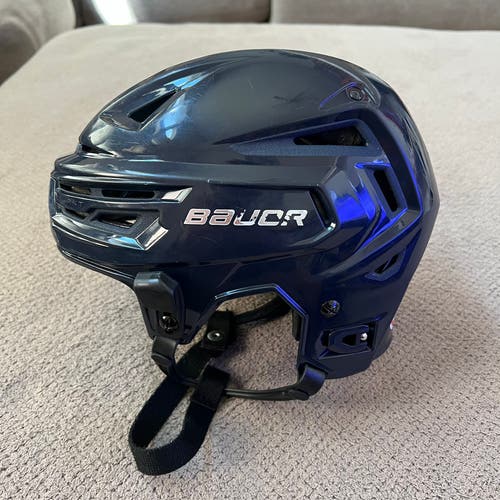 Used Medium Bauer Pro Stock Re-Akt 150 Helmet