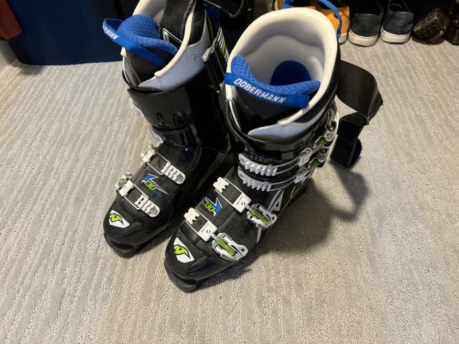 Used Men's Nordica Racing Dobermann Ski Boots Stiff Flex