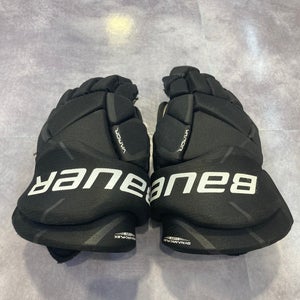 Black Used Senior Bauer Vapor X20 Gloves 14"