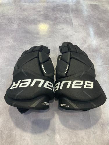 Black Used Senior Bauer Vapor X20 Gloves 14"