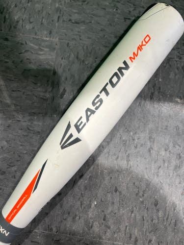 Used USSSA Certified Easton Mako Composite Bat (-10) 18 oz 28"