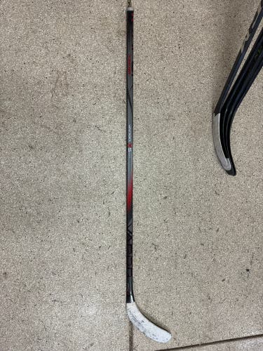 New Intermediate Bauer Right Handed P88 Vapor X5 Pro Hockey Stick