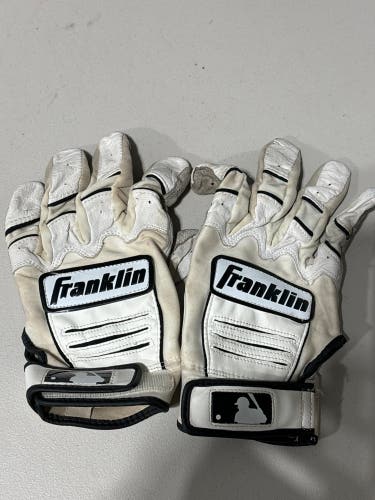 Used Medium Franklin Youth Flex Batting Gloves